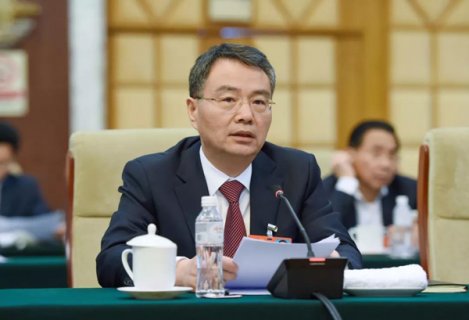 關(guān)注油耗子、公路三亂、從業(yè)資格證!徐冠巨代表講
